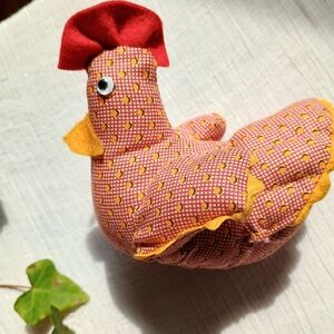 💐 COTTAGE CORE 💐 Handmade VTG inspired chicken pin cushion, soft dog toy, Boho